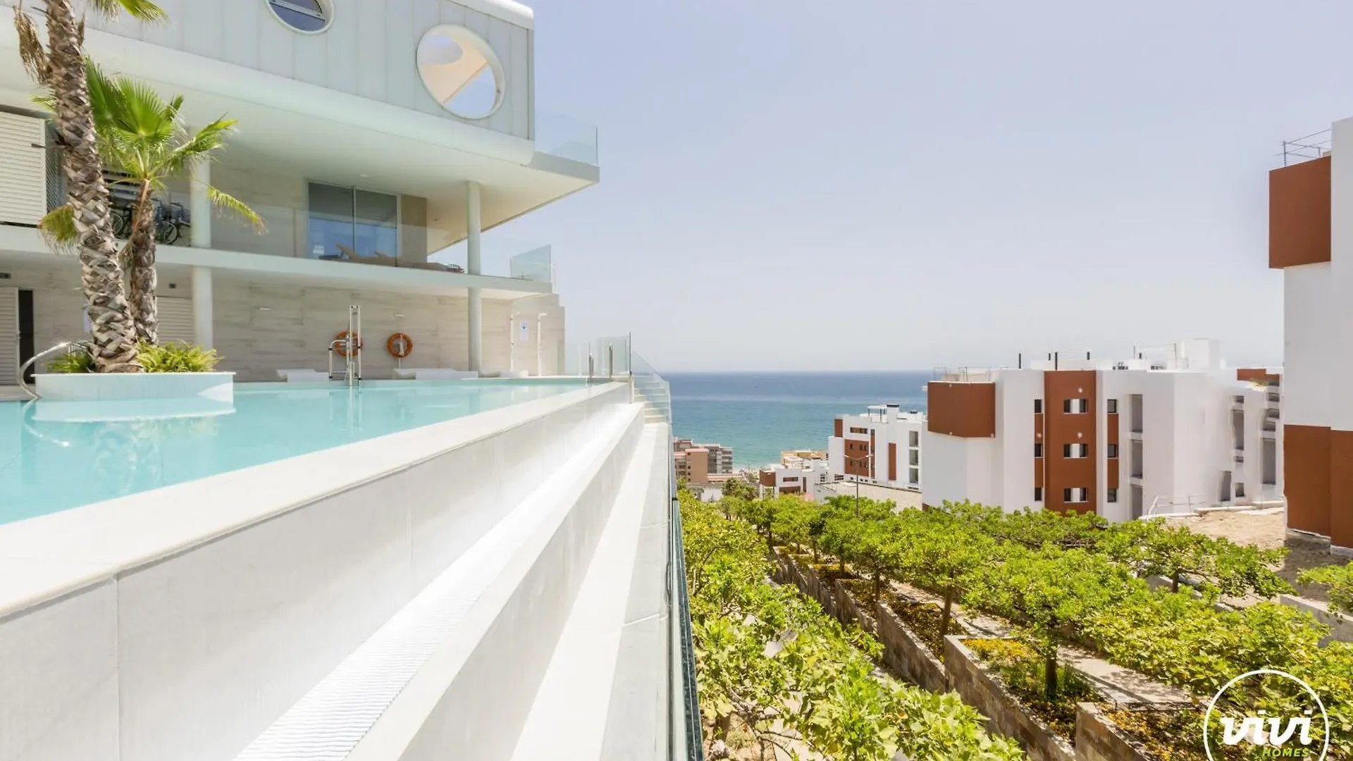 Vivi Homes - Nova Pool, Jacuzzi, Terrace & Sea View Fuengirola