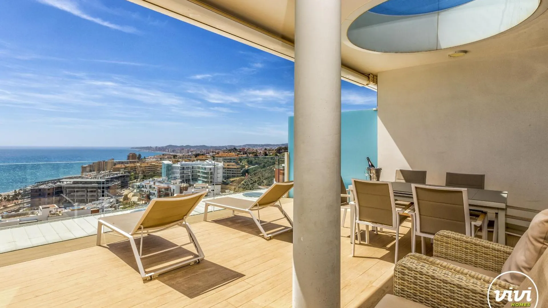 Appartement Vivi Homes - Nova Pool, Jacuzzi, Terrace & Sea View Fuengirola
