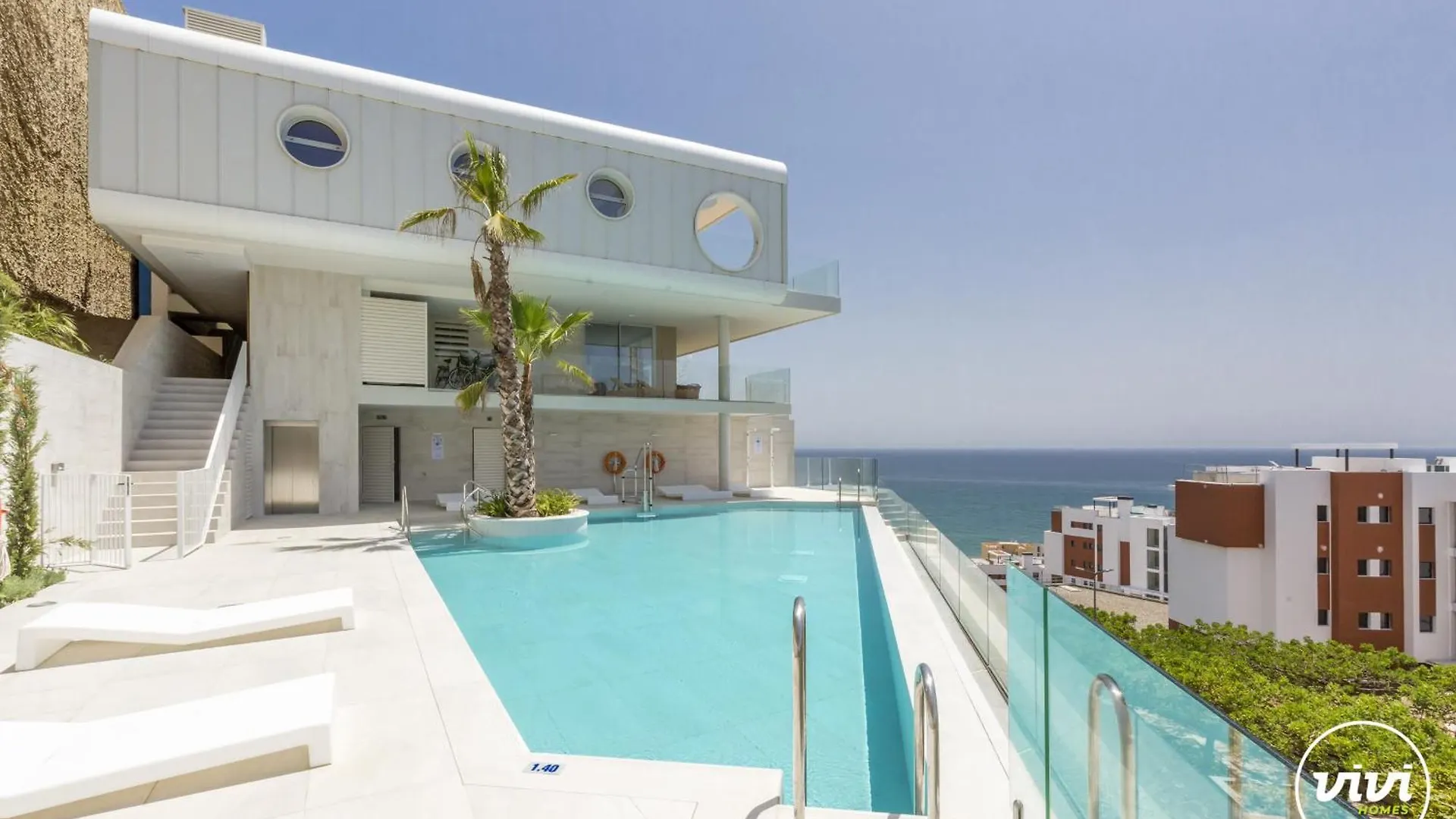 Vivi Homes - Nova Pool, Jacuzzi, Terrace & Sea View Fuengirola