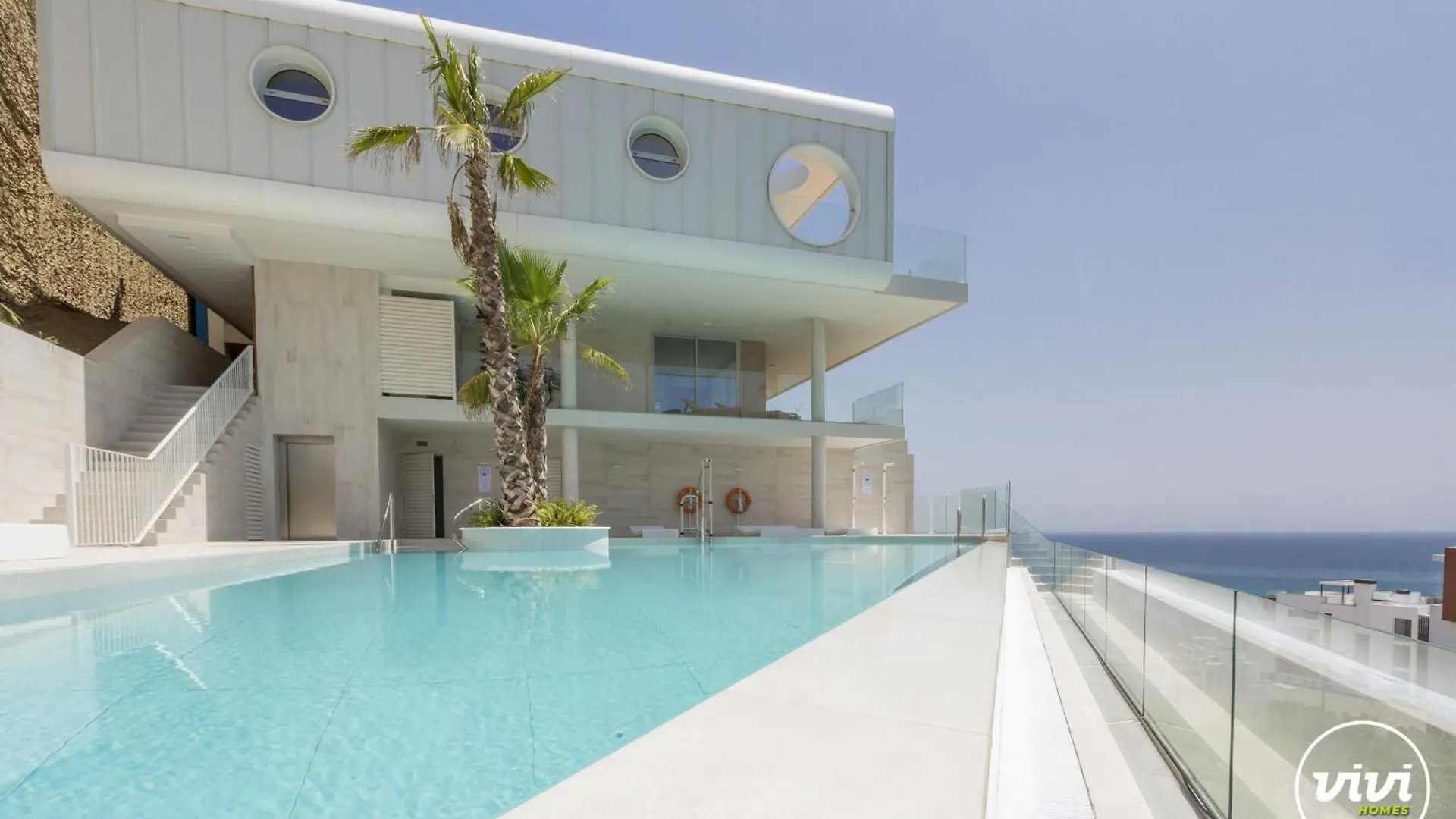 Vivi Homes - Nova Pool, Jacuzzi, Terrace & Sea View Fuengirola