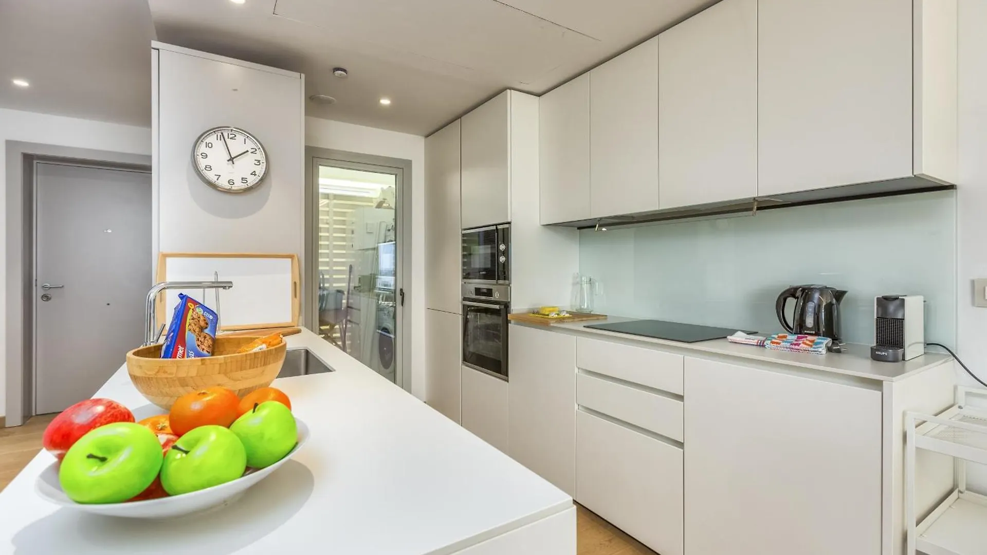 פואנגירולה Vivi Homes - Nova Pool, Jacuzzi, Terrace & Sea View דירה