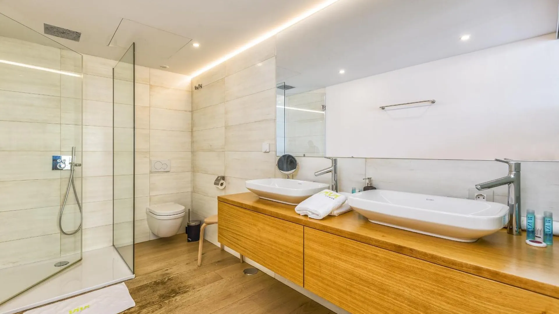 דירה פואנגירולה Vivi Homes - Nova Pool, Jacuzzi, Terrace & Sea View
